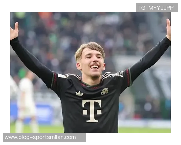 拜仁派球探考察费耶诺德19岁右后卫雷德引发关注